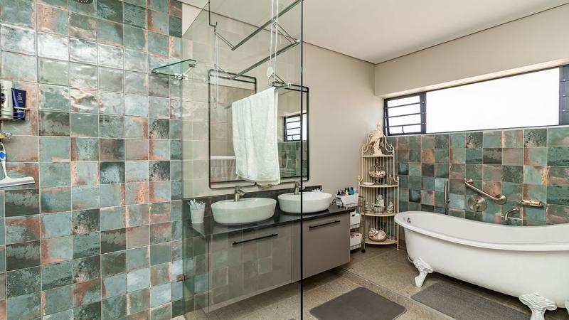 3 Bedroom Property for Sale in Outeniqua Strand Western Cape
